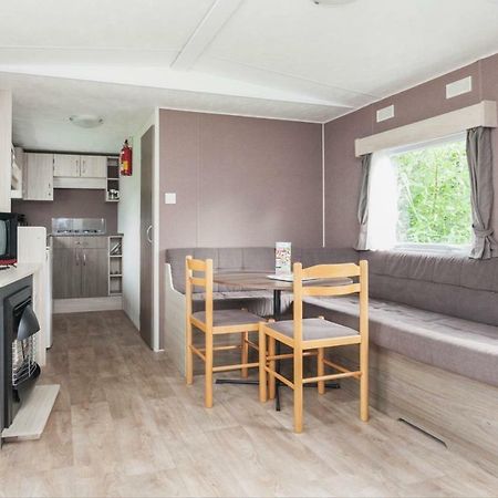 Mb Zeeuwse Mobile Home Hoek Εξωτερικό φωτογραφία